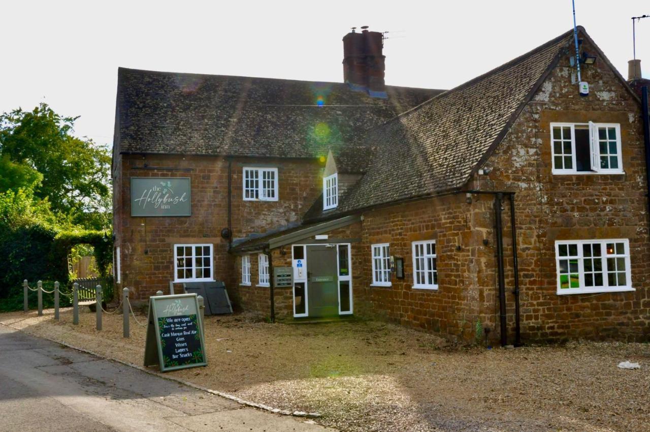 The Hollybush Inn And B&B Priors Marston Extérieur photo