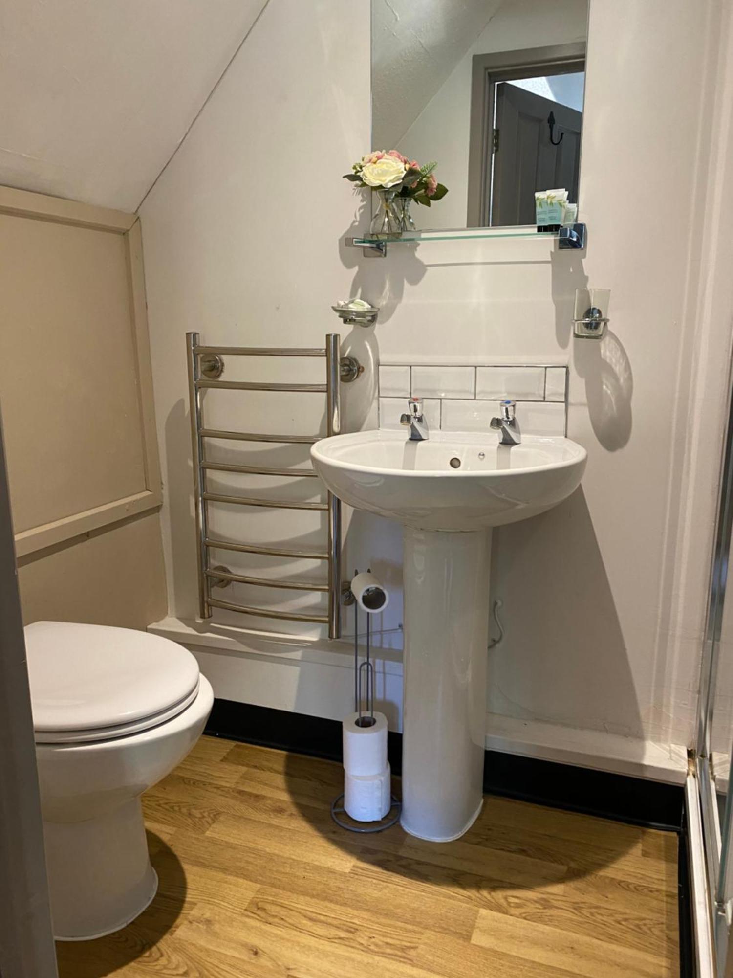 The Hollybush Inn And B&B Priors Marston Extérieur photo