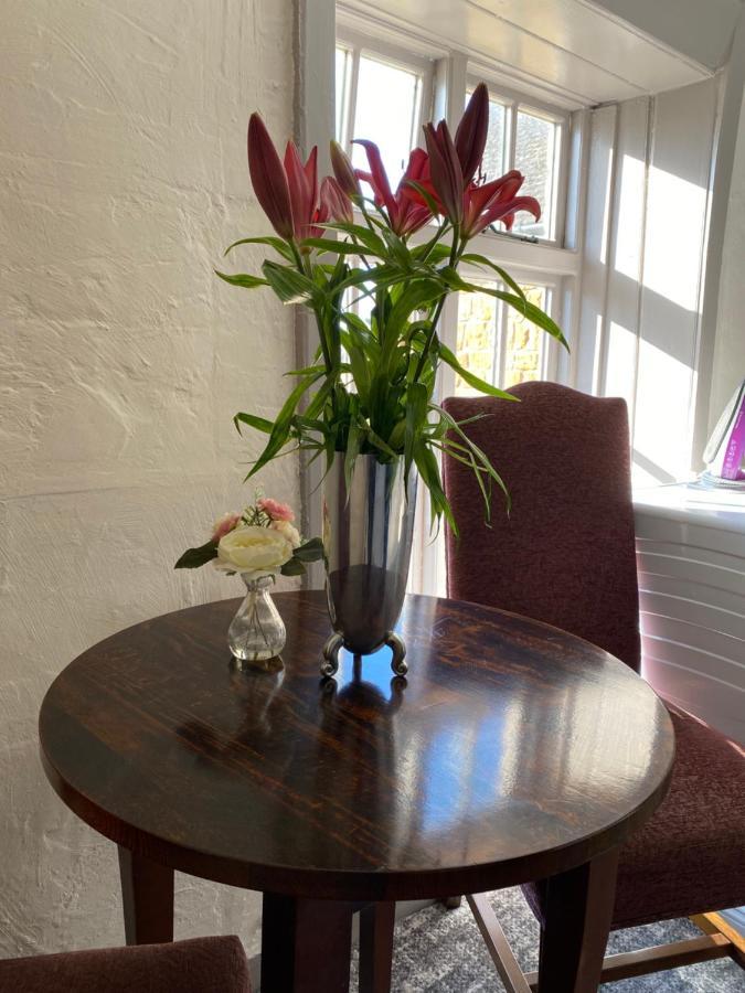 The Hollybush Inn And B&B Priors Marston Extérieur photo